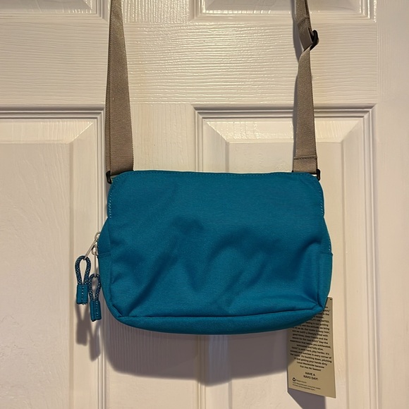 Kavu Del Ray Beach Crossbody Bag - Picture 4 of 5